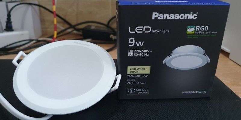 Downlight Panasonic chống ẩm